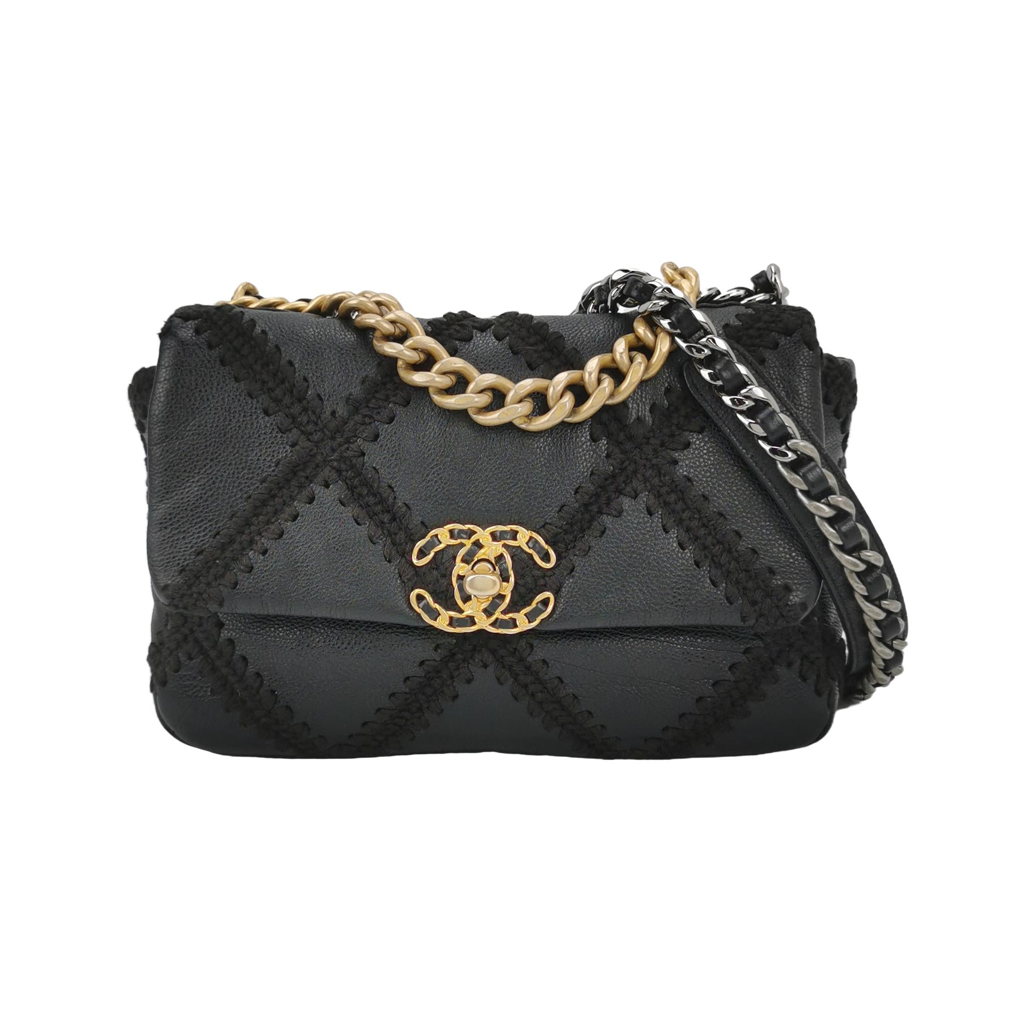 19Bag Small quilted CC turn-lock